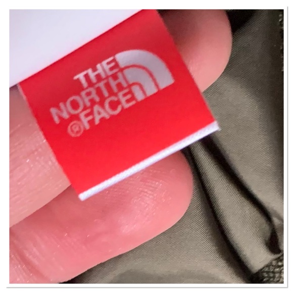 The North Face 550 Down Filled Fur Hooded Puffer Jacket Olive Green Size Large - Picture 15 of 15